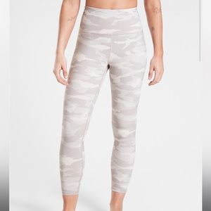Athleta Elation 7/8 tight in Taupe Camo